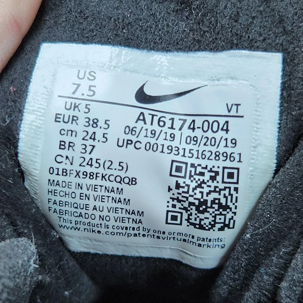 Nike Air‎ Max 270 React Shoes Womens 7.5 Black Mesh Running Sneakers AT6174-004